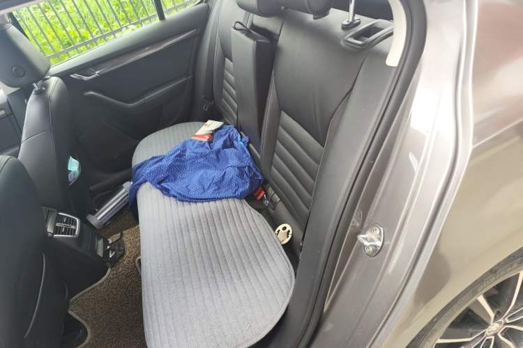 Used Skoda Octavia 2017 1.6L Automatic Smart Drive Edition Left Rear Seat