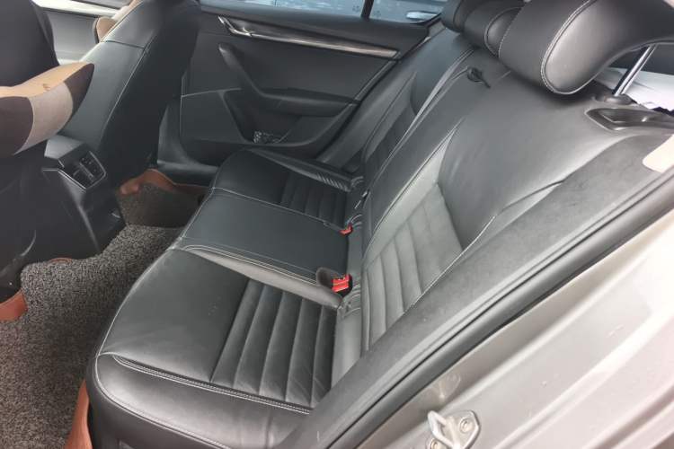 Used Skoda Octavia 2017 1.6L Automatic Smart Drive Edition Left Rear Seat