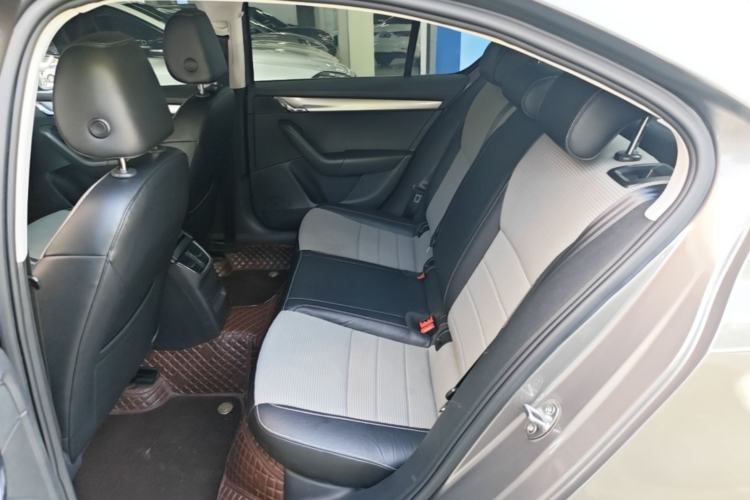 Used Skoda Octavia 2017 1.6L Automatic Chuanxing Edition Left Rear Seat