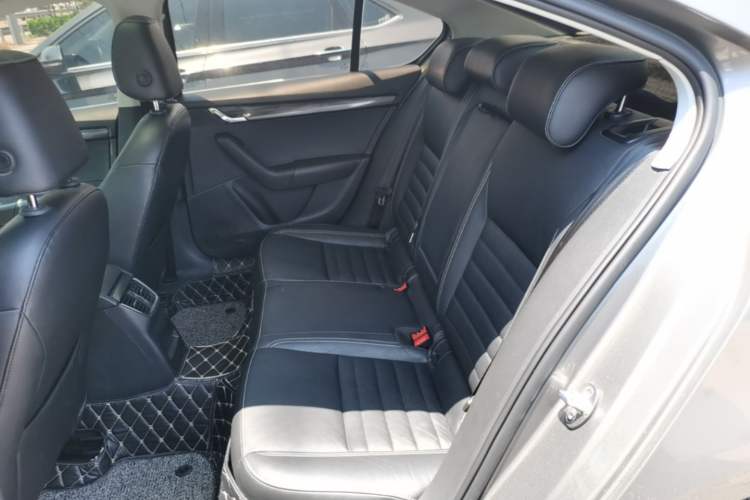 Used Skoda Octavia 2017 1.6L Automatic Smart Drive Edition Left Rear Seat