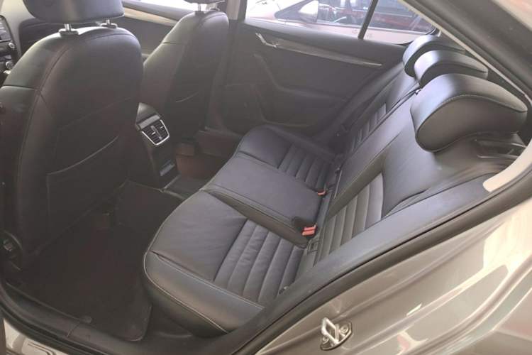 Used Skoda Octavia 2017 1.6L Automatic Smart Drive Edition Left Rear Seat
