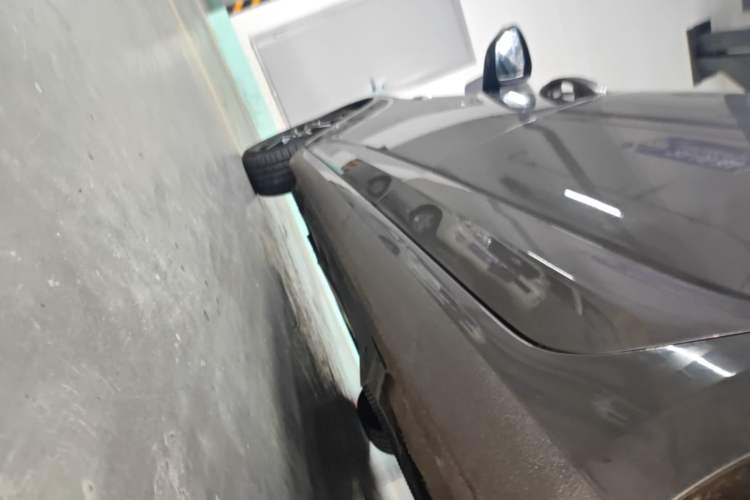 Used Skoda Octavia 2017 1.6L Automatic Smart Drive Edition Left Side Sill