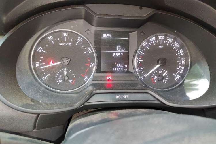 Used Skoda Octavia 2017 1.6L Manual Trend Edition Odometer Close Up