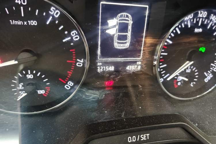 Used Skoda Octavia 2017 1.6L Automatic Smart Drive Edition Odometer Close Up