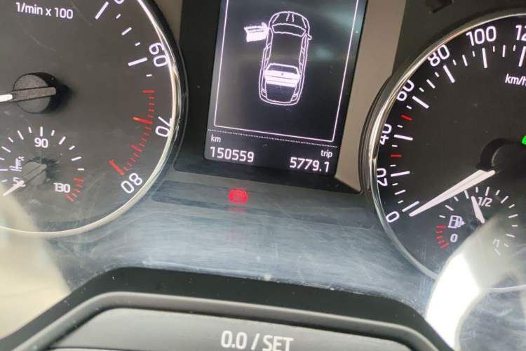 Used Skoda Octavia 2017 1.6L Automatic Smart Drive Edition Odometer Close Up