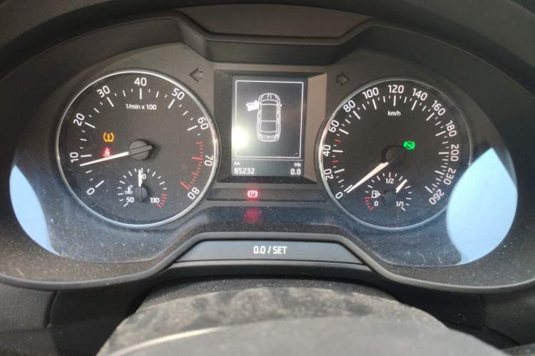 Used Skoda Octavia 2017 1.6L Automatic Smart Drive Edition Odometer Close Up