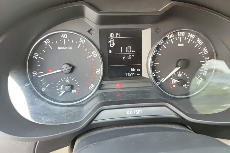 Used Skoda Octavia 2017 1.6L Manual Trend Edition Odometer Close Up