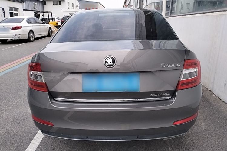 Used Skoda Octavia 2017 1.6L Automatic Smart Drive Edition Rear