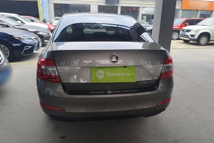 Used Skoda Octavia 2017 Classic Model 1.6L Automatic Comfort Edition Rear