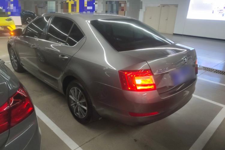 Used Skoda Octavia 2017 1.6L Automatic Chuanxing Edition Rear Left 45 Deg