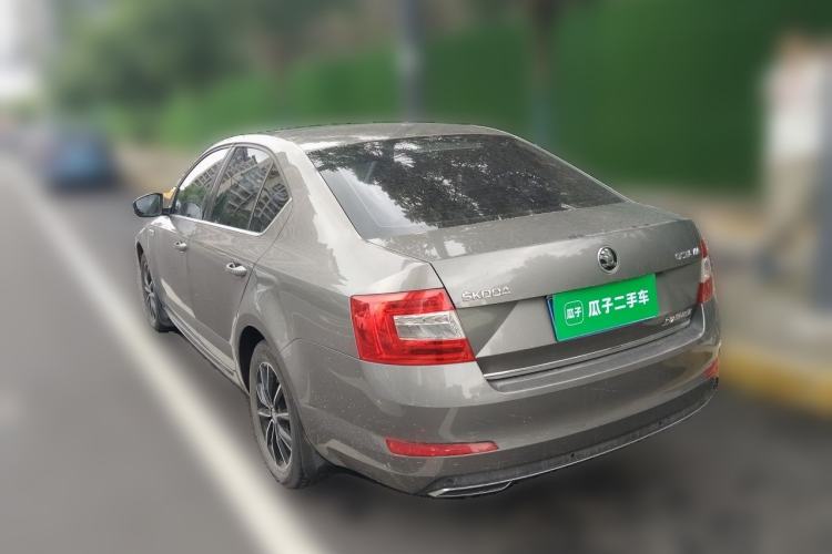 Used Skoda Octavia 2017 1.6L Manual Smart Drive Edition Rear Left 45 Deg