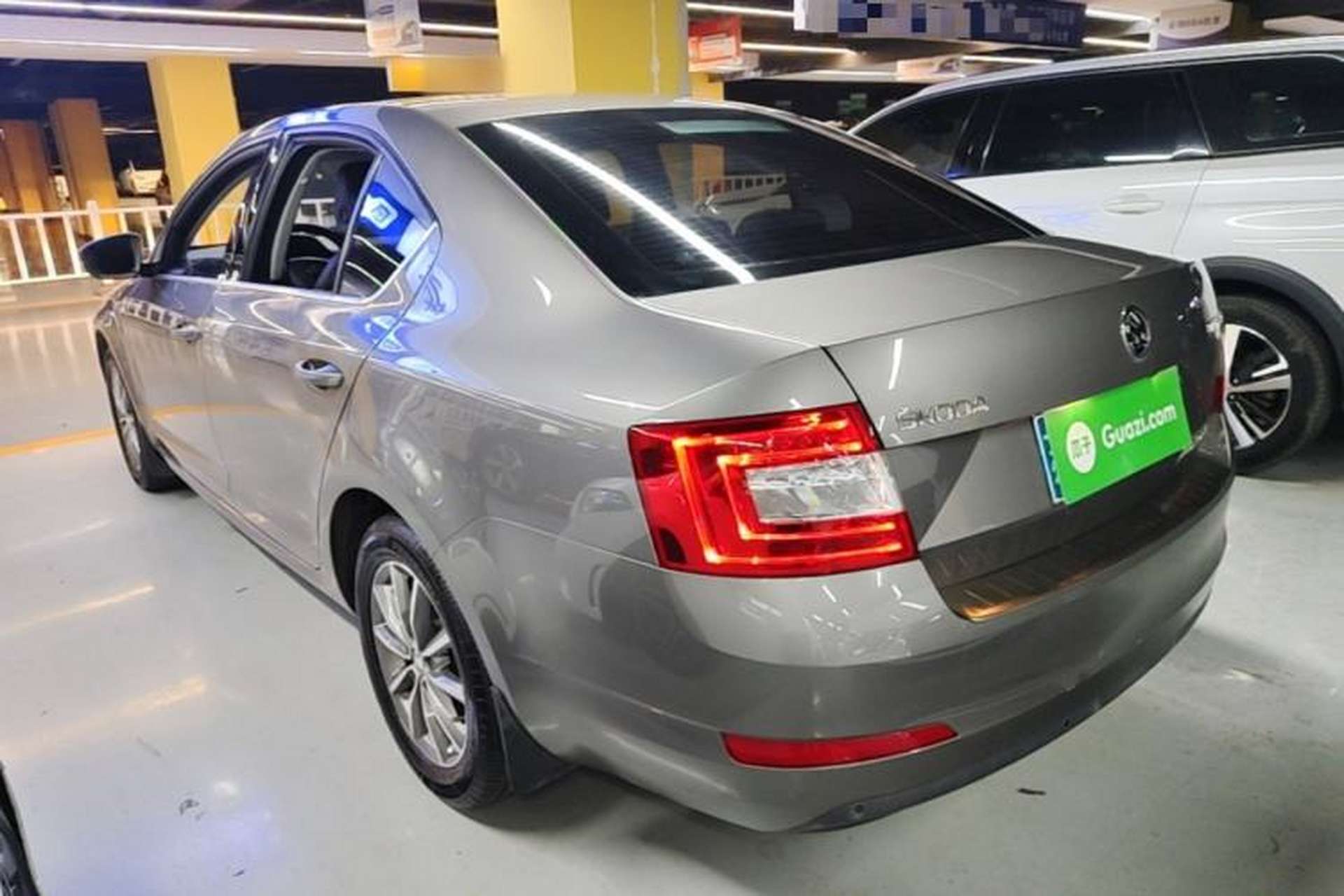Used Skoda Octavia 2017 Classic Model 1.6L Manual Comfort Edition Rear Left 45 Deg
