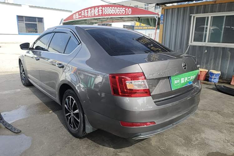 Used Skoda Octavia 2017 1.6L Automatic Smart Drive Edition Rear Left 45 Deg