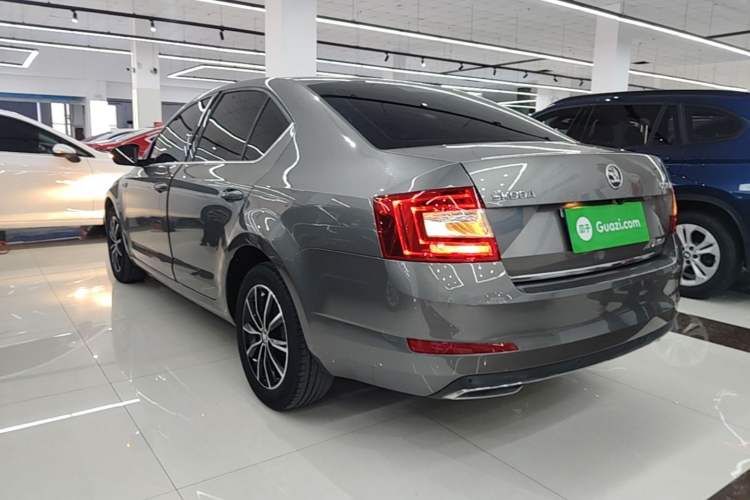 Used Skoda Octavia 2017 1.6L Automatic Smart Drive Edition Rear Left 45 Deg