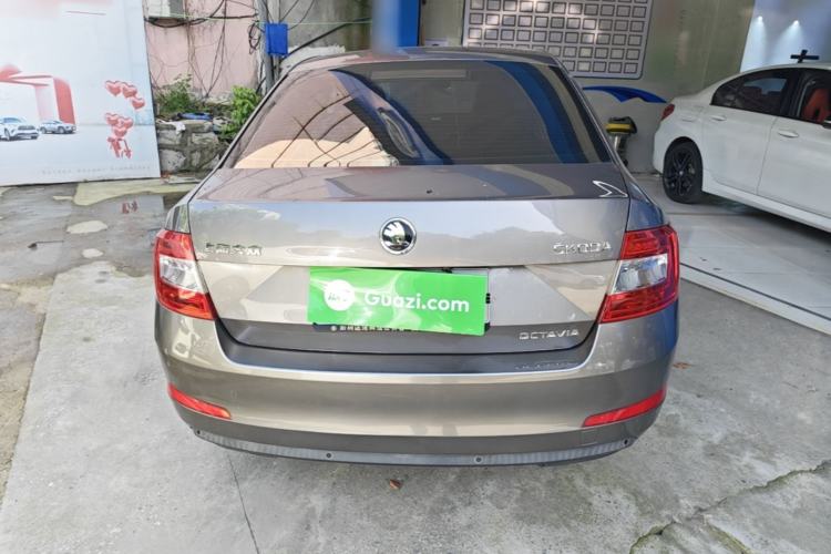 Used Skoda Octavia 2017 1.6L Automatic Chuanxing Edition Rear