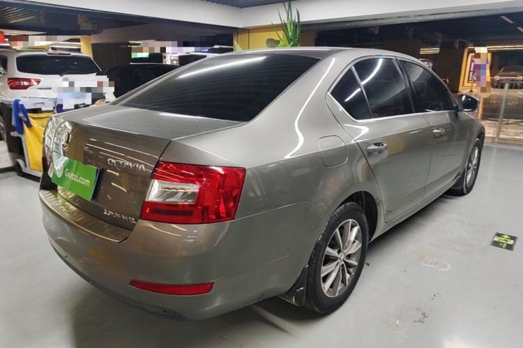 Used Skoda Octavia 2017 Classic Model 1.6L Manual Comfort Edition Rear Right 45 Deg