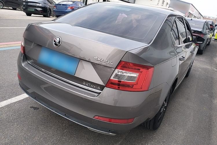 Used Skoda Octavia 2017 1.6L Automatic Smart Drive Edition Rear Right 45 Deg