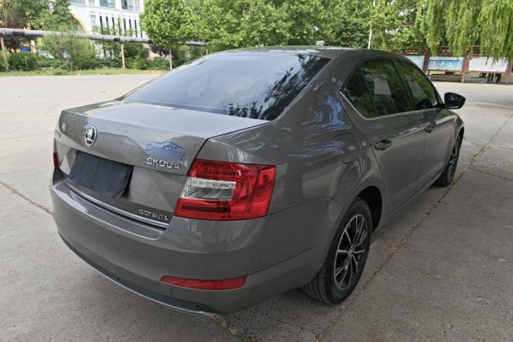 Used Skoda Octavia 2017 1.6L Automatic Smart Drive Edition Rear Right 45 Deg