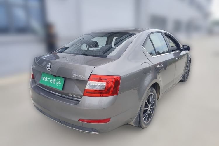 Used Skoda Octavia 2017 1.6L Automatic Smart Drive Edition Rear Right 45 Deg