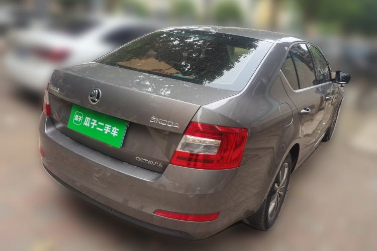 Used Skoda Octavia 2017 1.6L Automatic Chuanxing Edition Rear Right 45 Deg