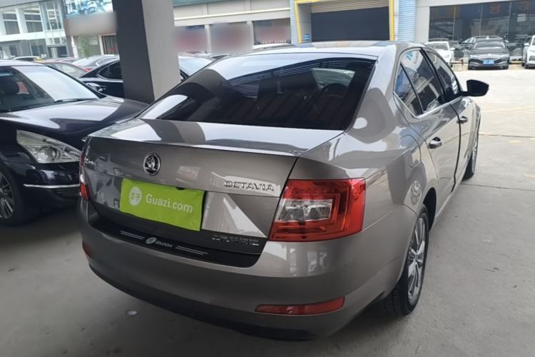 Used Skoda Octavia 2017 Classic Model 1.6L Automatic Comfort Edition Rear Right 45 Deg