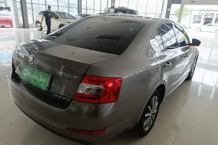 Used Skoda Octavia 2017 Classic Model 1.6L Automatic Comfort Edition Rear Right 45 Deg