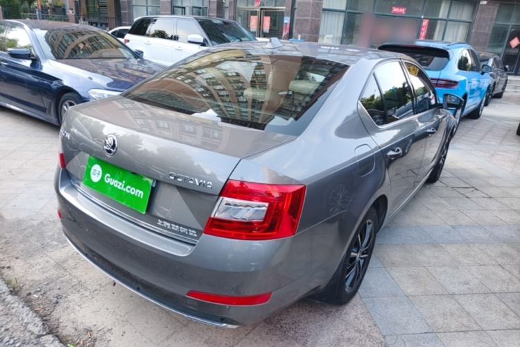 Used Skoda Octavia 2017 1.6L Automatic Smart Drive Edition Rear Right 45 Deg
