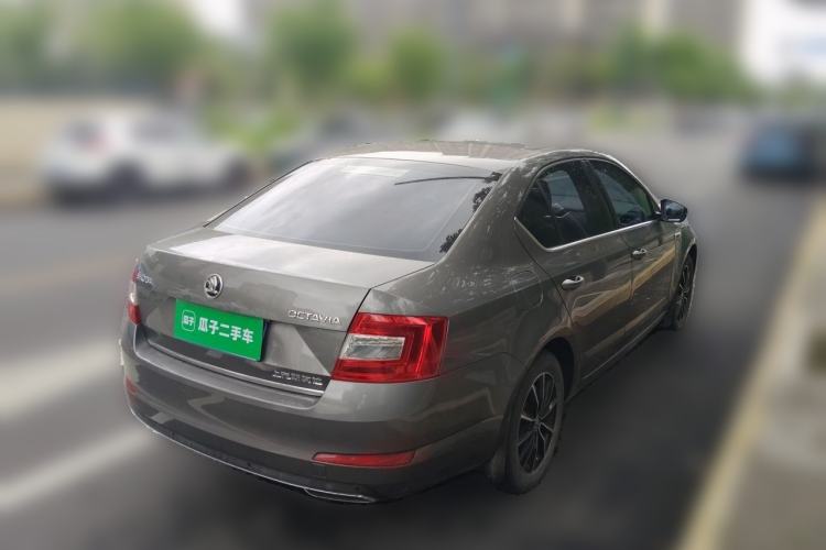 Used Skoda Octavia 2017 1.6L Manual Smart Drive Edition Rear Right 45 Deg
