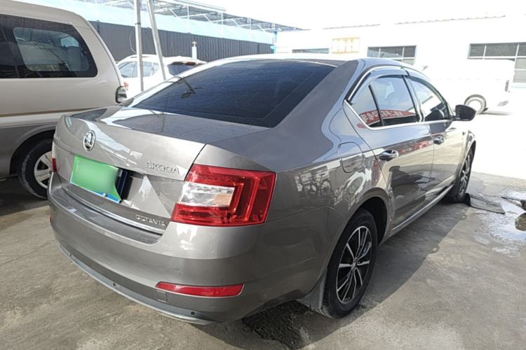 Used Skoda Octavia 2017 1.6L Automatic Smart Drive Edition Rear Right 45 Deg