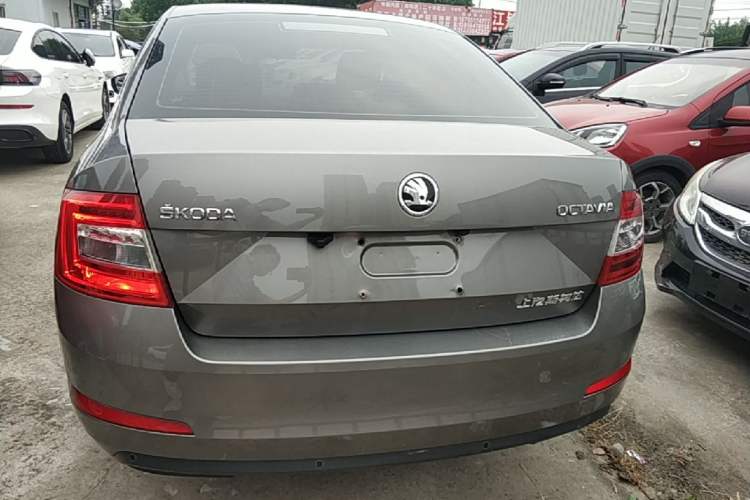 Used Skoda Octavia 2017 1.6L Automatic Chuanxing Edition Rear