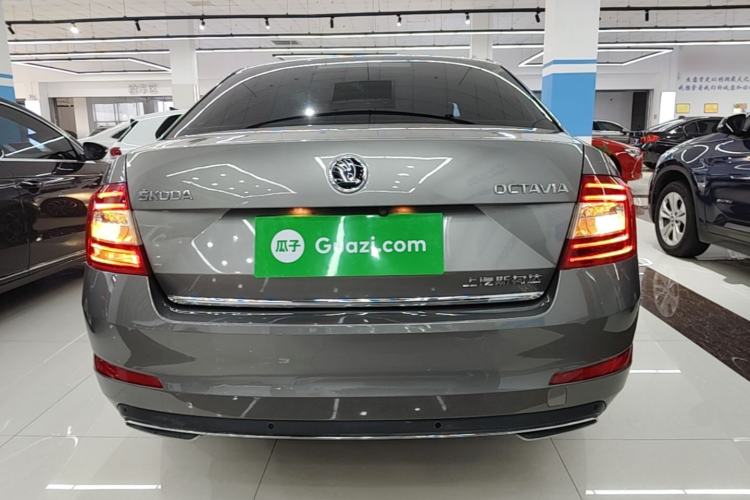 Used Skoda Octavia 2017 1.6L Automatic Smart Drive Edition Rear