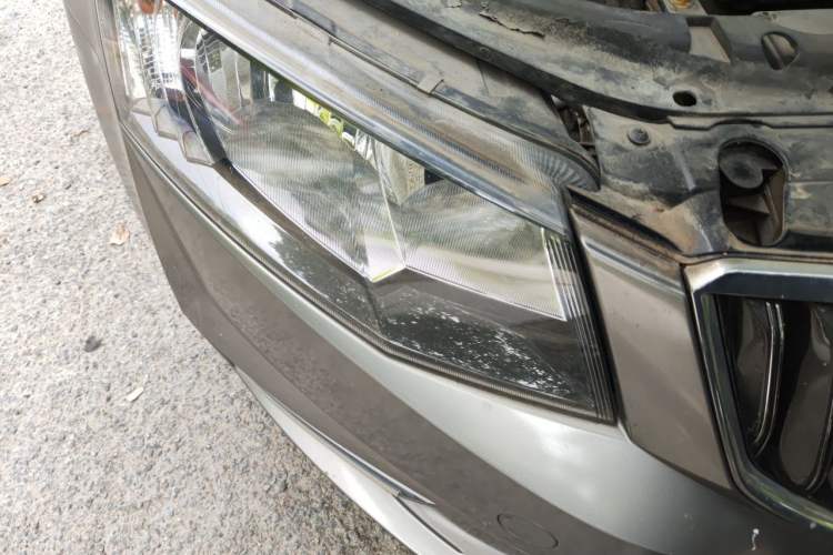 Used Skoda Octavia 2017 1.6L Automatic Smart Drive Edition Right Front Headlight