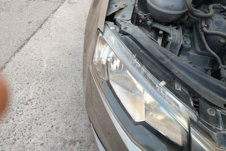 Used Skoda Octavia 2017 1.6L Automatic Smart Drive Edition Right Front Headlight
