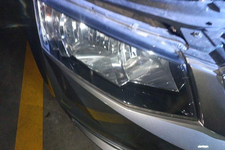 Used Skoda Octavia 2017 1.6L Automatic Chuanxing Edition Right Front Headlight
