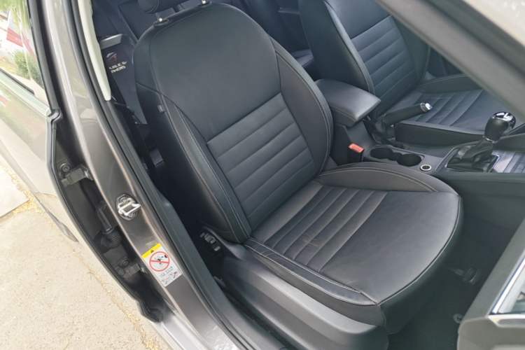 Used Skoda Octavia 2017 1.6L Automatic Smart Drive Edition Right Front Seat