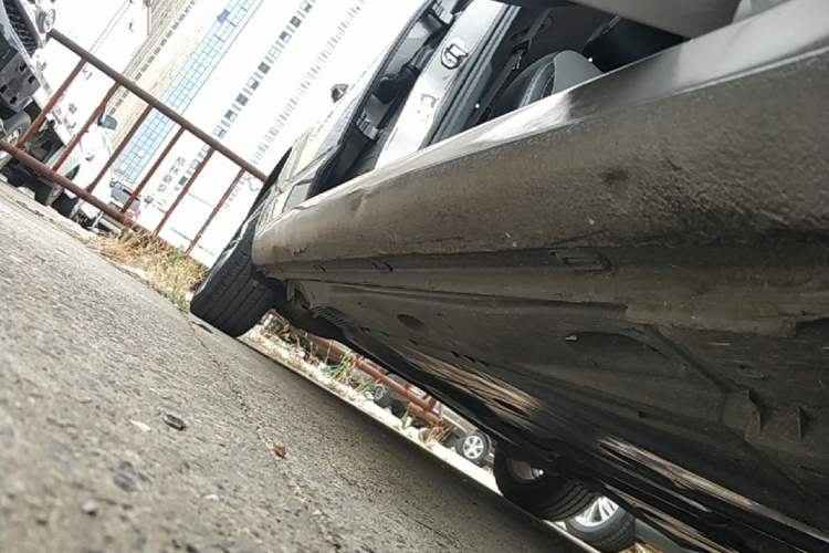 Used Skoda Octavia 2017 1.6L Automatic Chuanxing Edition Right Side Sill