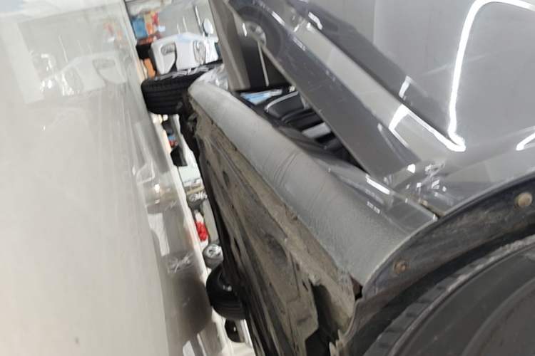 Used Skoda Octavia 2017 1.6L Automatic Smart Drive Edition Right Side Sill
