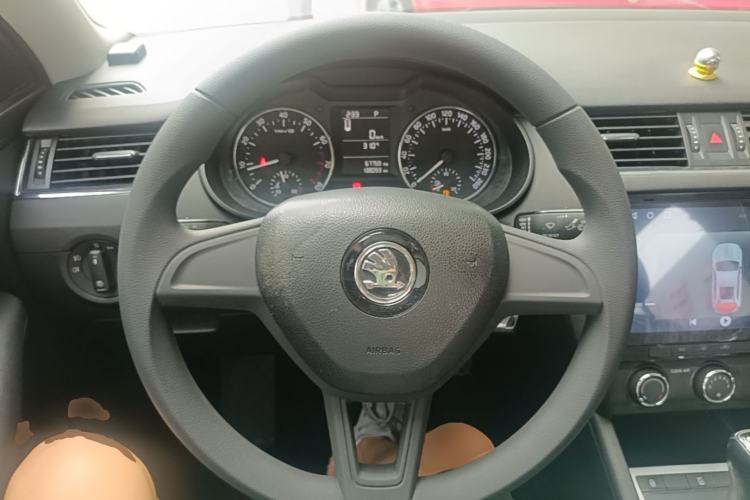 Used Skoda Octavia 2017 1.6L Automatic Chuanxing Edition Steering Wheel