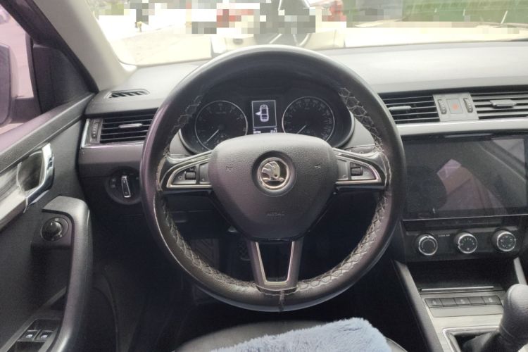 Used Skoda Octavia 2017 1.6L Manual Smart Drive Edition Steering Wheel
