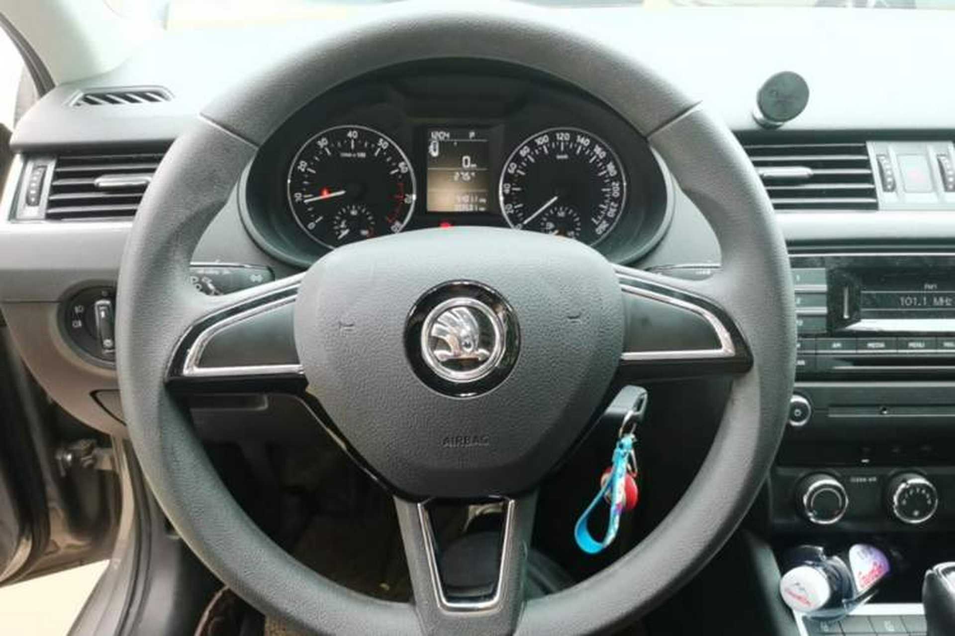 Used Skoda Octavia 2017 1.6L Automatic Chuanxing Edition Steering Wheel