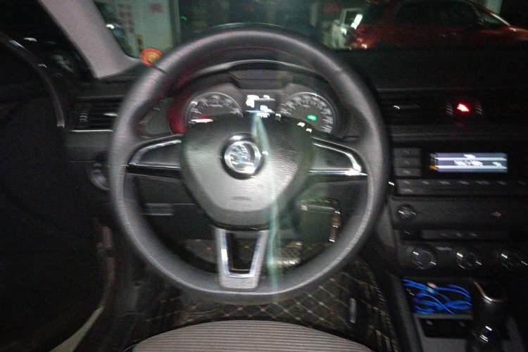Used Skoda Octavia 2017 1.6L Automatic Chuanxing Edition Steering Wheel