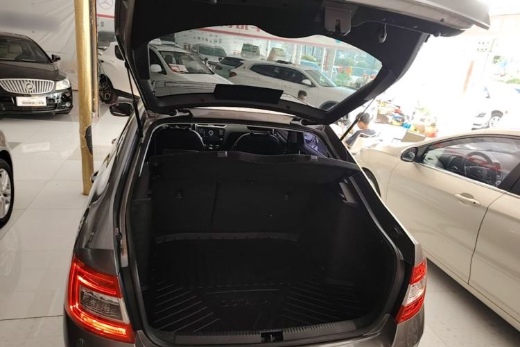 Used Skoda Octavia 2017 1.6L Automatic Smart Drive Edition Trunk
