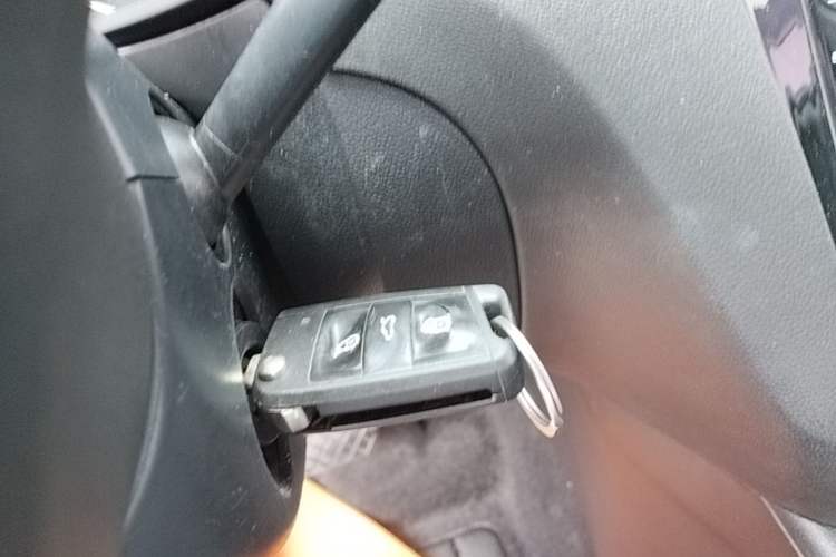 Used Skoda Octavia 2017 1.6L Automatic Smart Drive Edition Vehicle Key