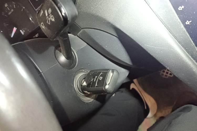 Used Skoda Octavia 2017 1.6L Automatic Smart Drive Edition Vehicle Key