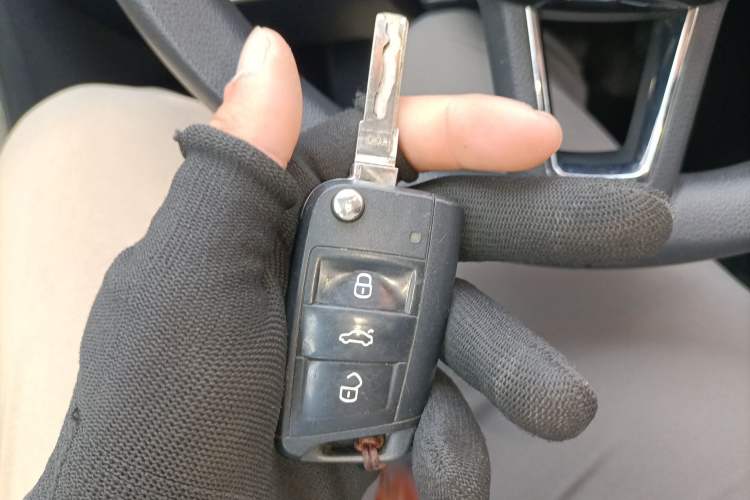 Used Skoda Octavia 2017 1.6L Automatic Chuanxing Edition Vehicle Key