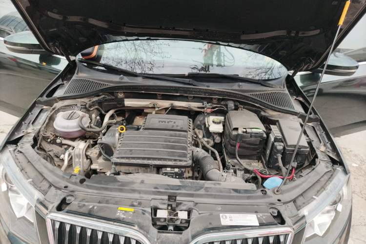 Used Skoda Octavia 2017 1.6L Manual Smart Drive Edition Engine Bay