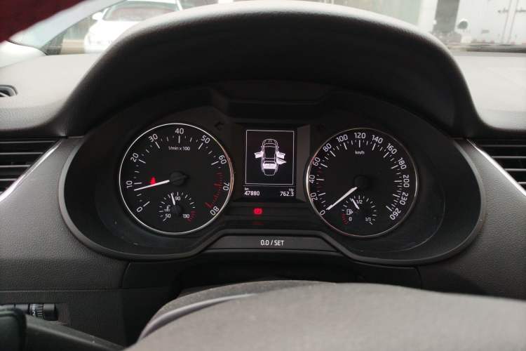 Used Skoda Octavia 2017 1.6L Manual Smart Drive Edition Instrument Cluster