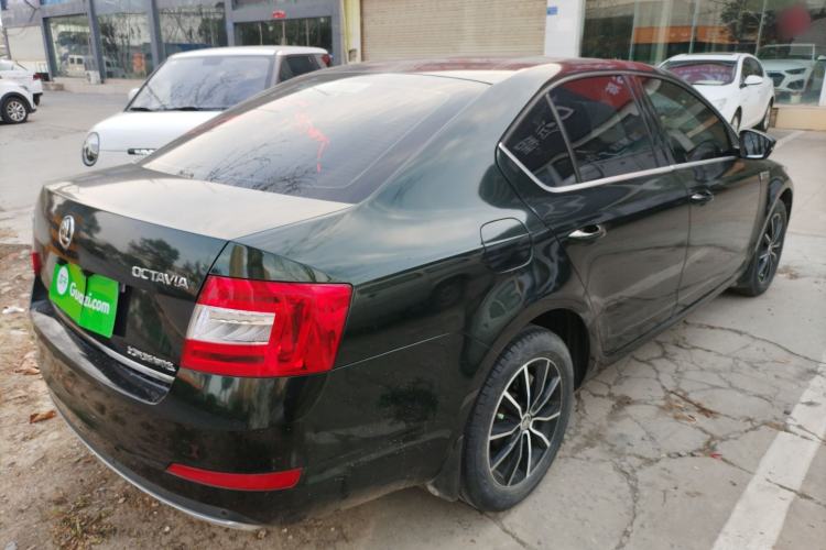 Used Skoda Octavia 2017 1.6L Manual Smart Drive Edition Rear Right 45 Deg