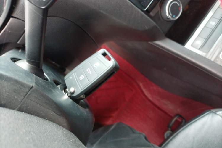 Used Skoda Octavia 2017 1.6L Manual Smart Drive Edition Vehicle Key