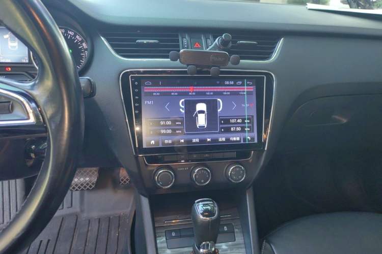 Used Skoda Octavia 2017 1.6L Automatic Chuanxing Edition Audio And AC Panel